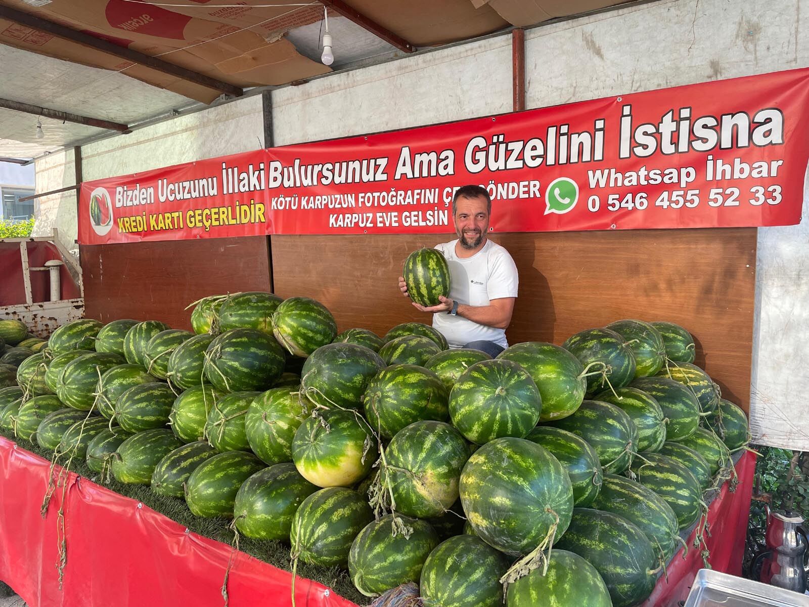 Uşak’ta Karpuza Güven Garantisi! Beğenmeyene Yenisi Kapısına Gidiyor (2)