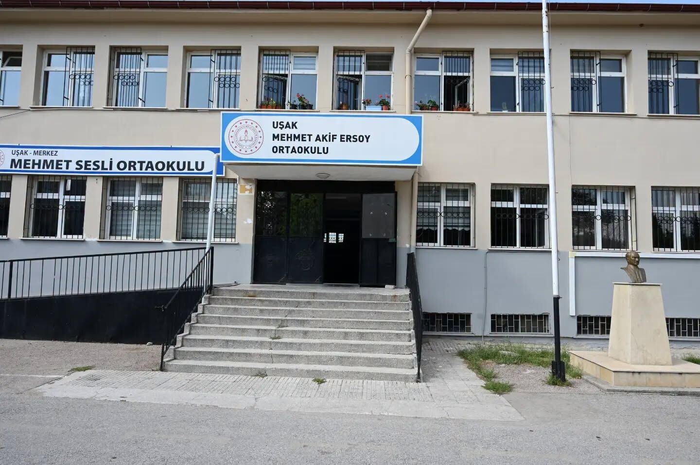 Ersoy Ve Sesli Okulu