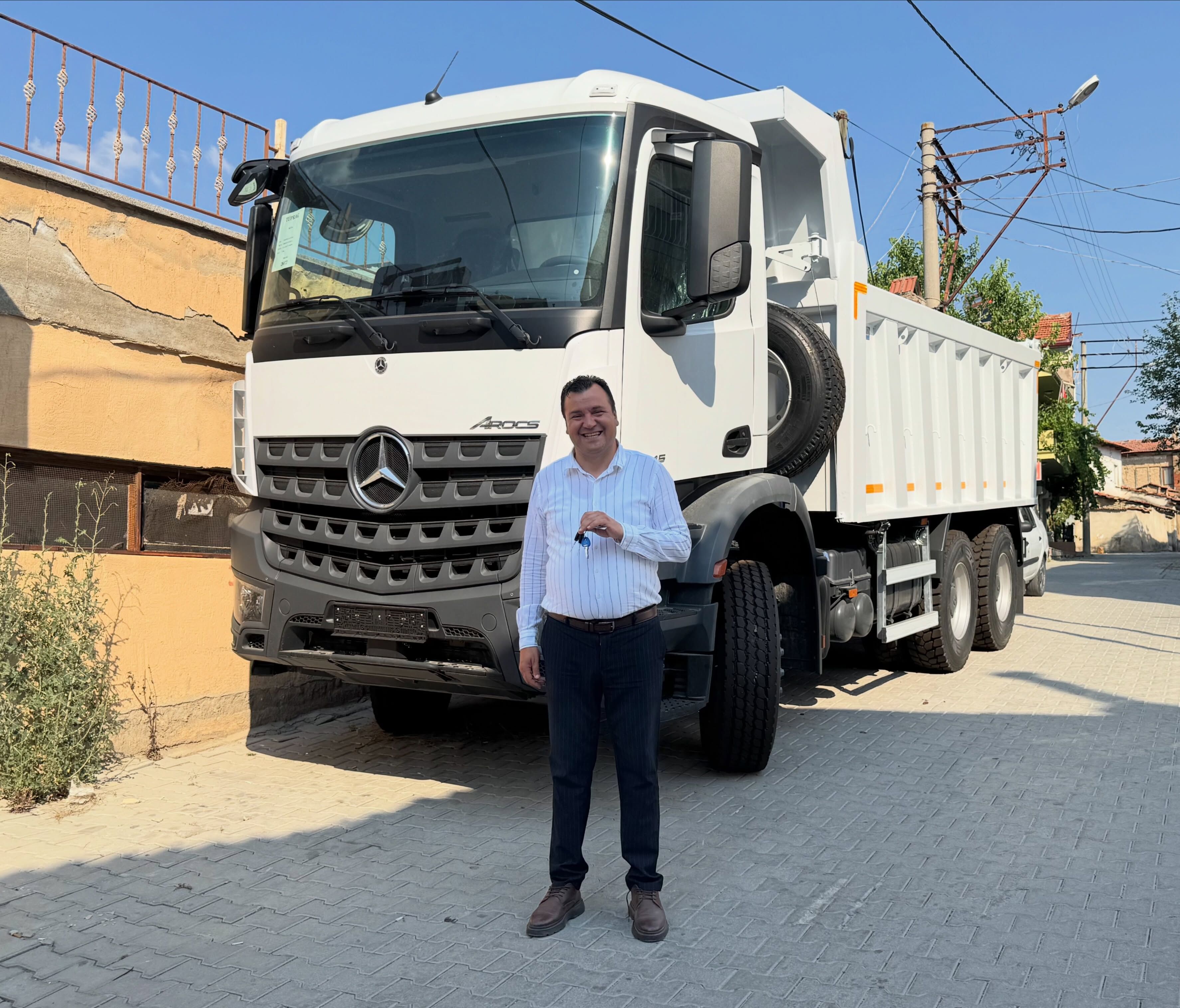 Ulubey Belediyesine Tüprag'dan Kamyon (2)