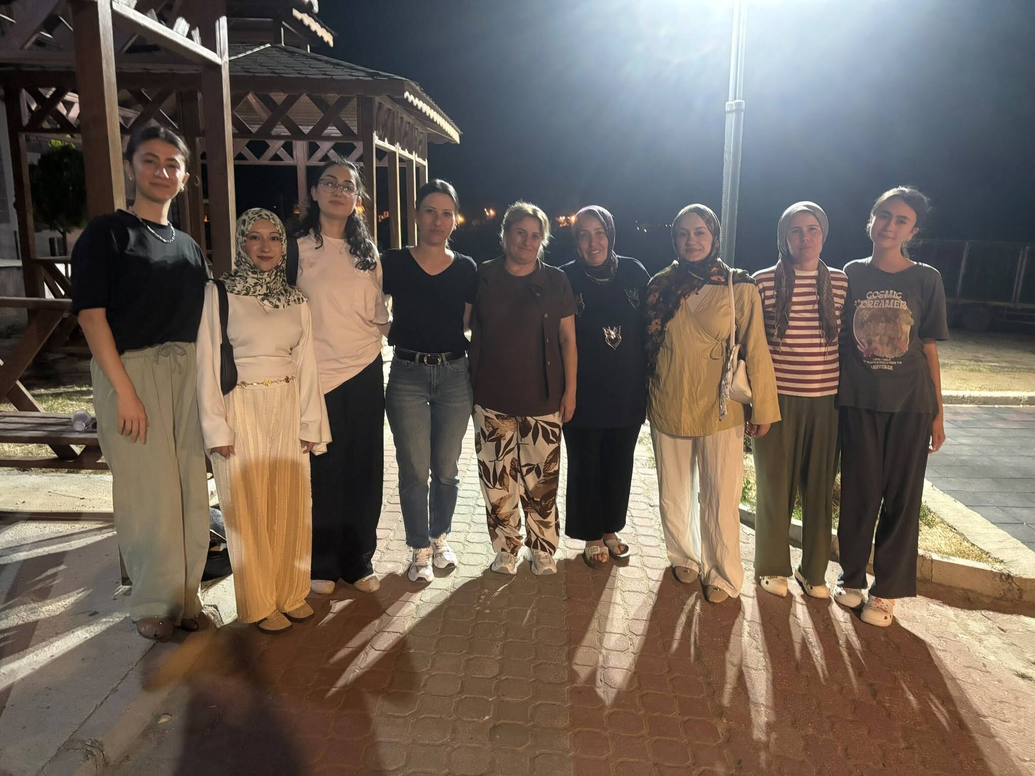 Ak Kadın Eşme (1)