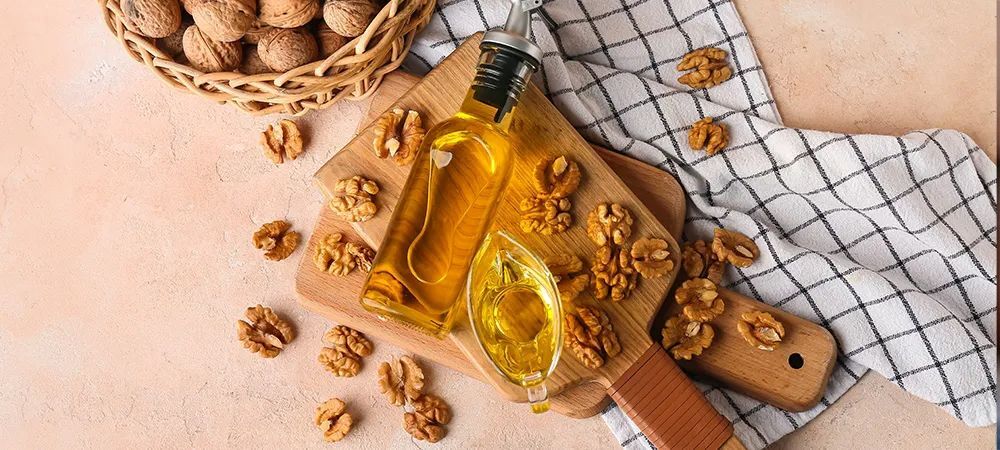 Ceviz Yağı Tüketirken Dikkat: Sağlıklı Diye Sınırsız Tüketmeyin