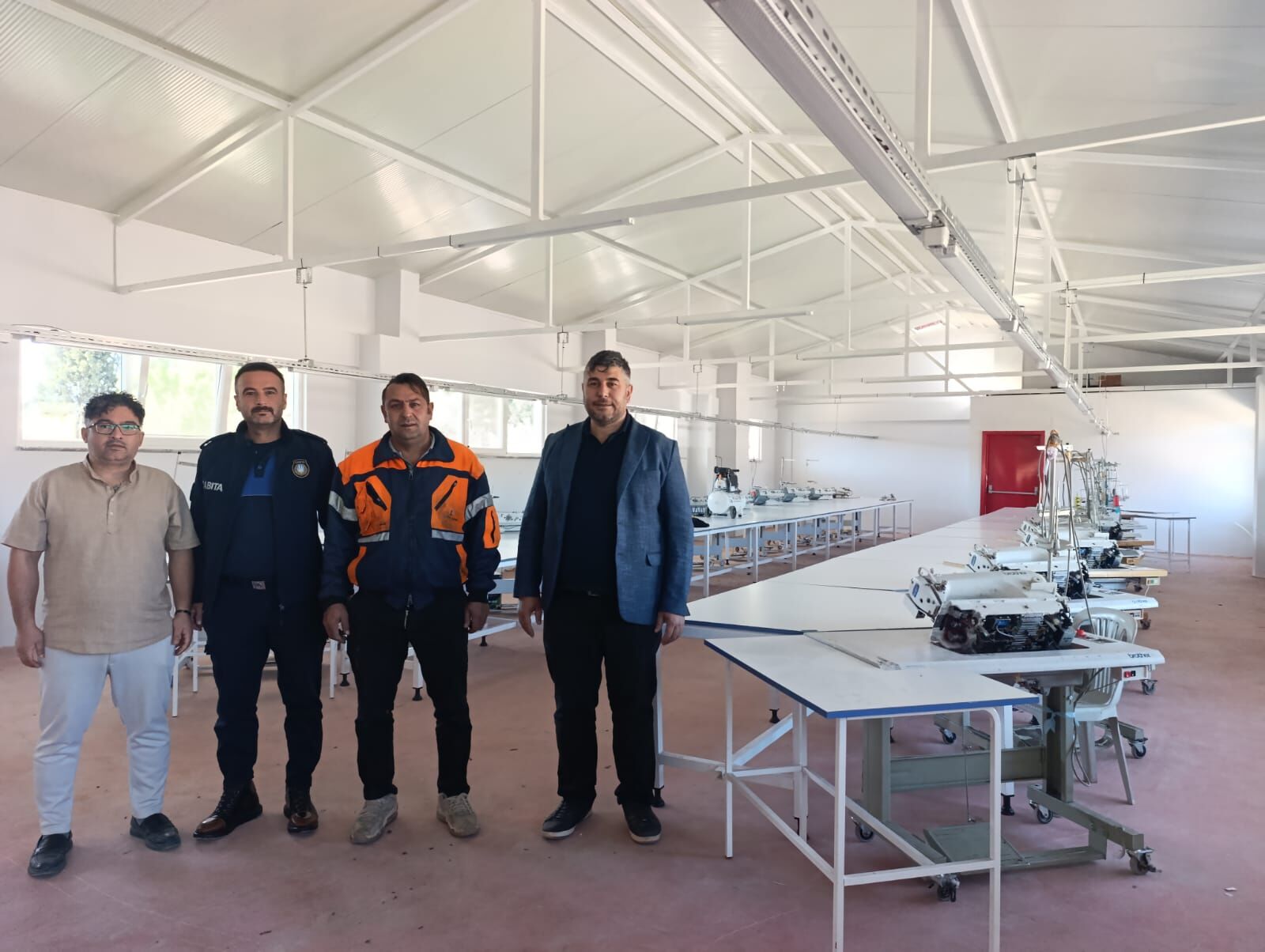 Gökler’de Tekstil Atölyesi Üretime Hazırlanıyor İlk Etapta 50 Kadına İş İmkanı (3)