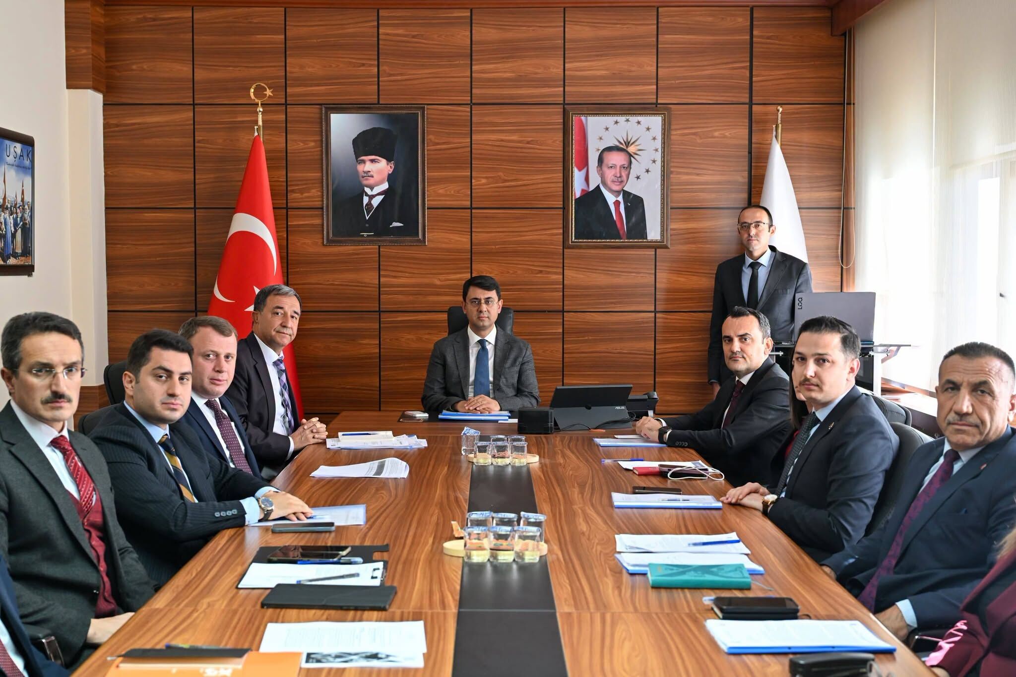 Vali Sosyal Toplantı 1