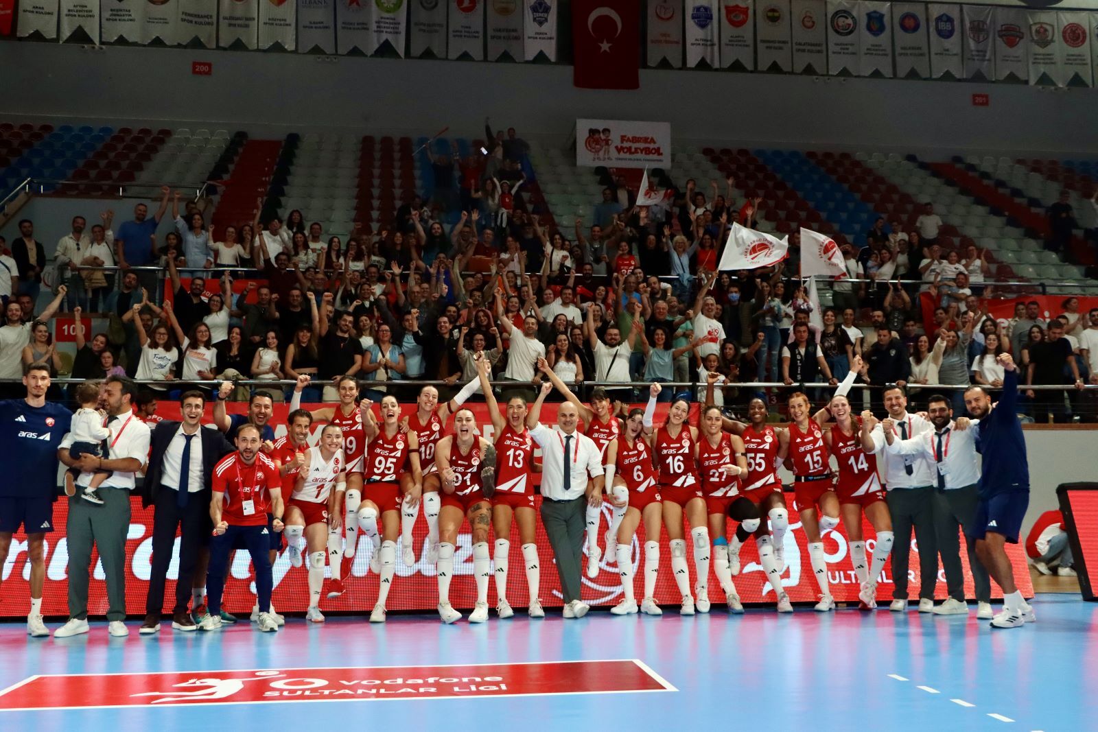 Aras Kargo (1)