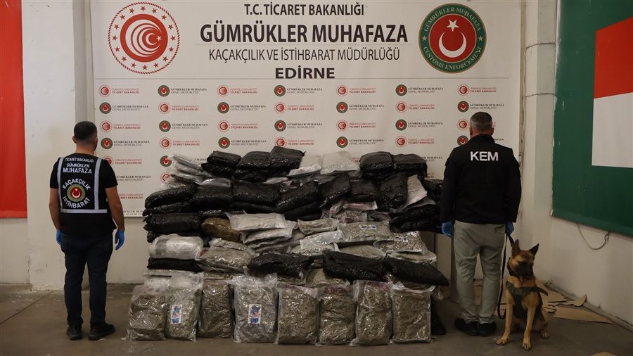 Gümrüklerde 5 Ayrı Yasaklı Madde Operasyonu!