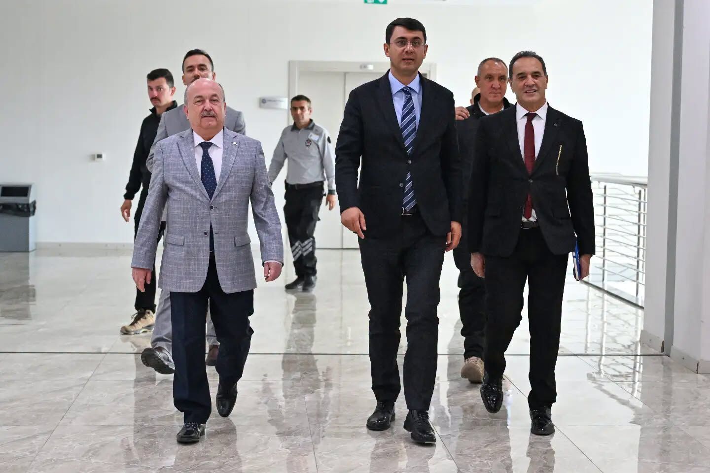Uşak Üni 2